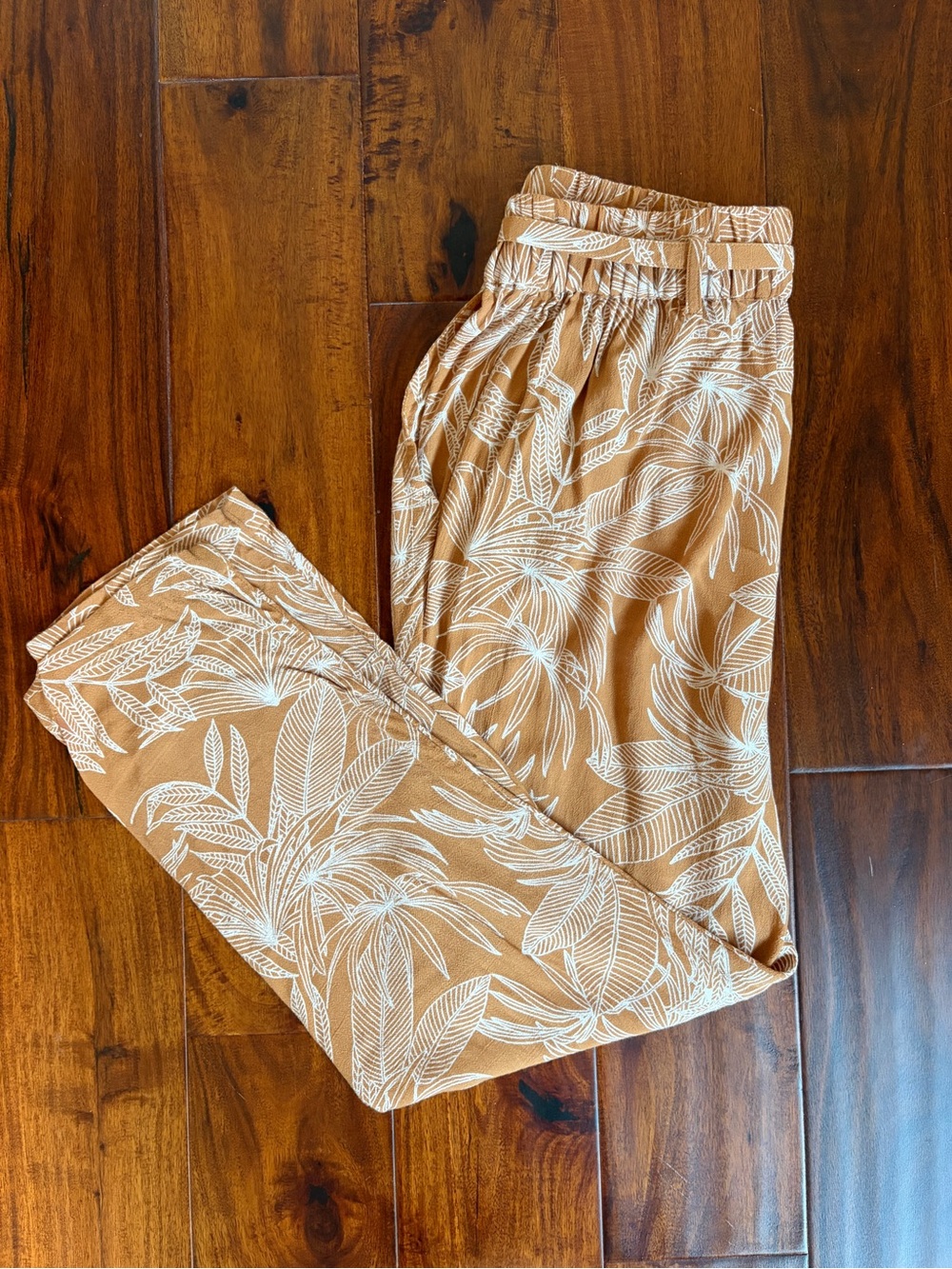 Amuse Society | Women’s | Paperbag Waist Tropical Print Pants | Small